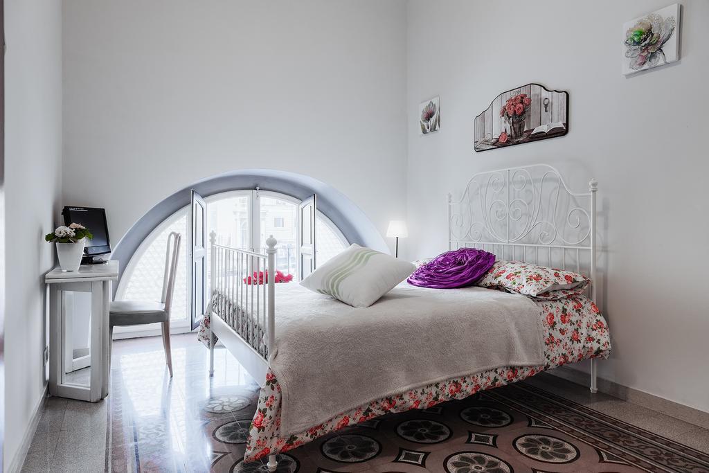 Glam Sm Maggiore Guest House Rome Buitenkant foto