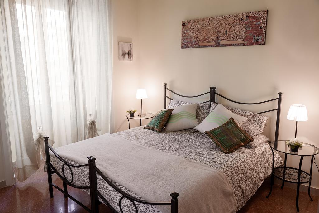 Glam Sm Maggiore Guest House Rome Buitenkant foto